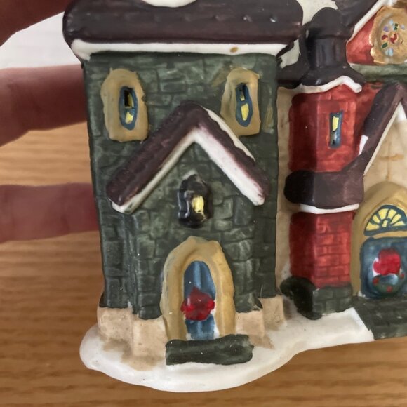Vtg Holiday Traditions Christmas Village Victorian Church Hand Painted Ceramic - Picture 6 of 9